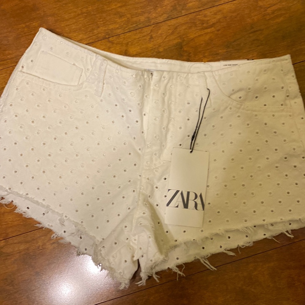 White Zara shorts